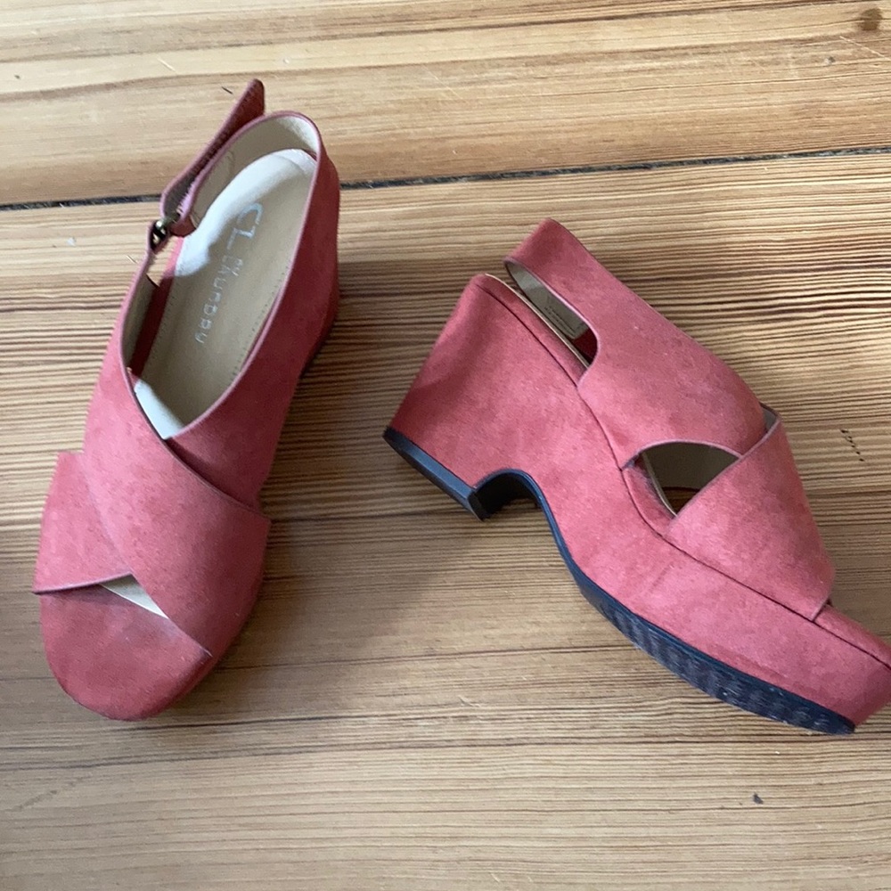 LAST CHANCE!! Brand new! Red suede platform sandals